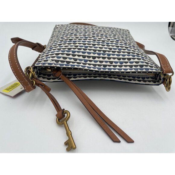 Fossil Vintage Crossbody Bag With Adjustable Strap & Key Charm - Picture 4 of 6